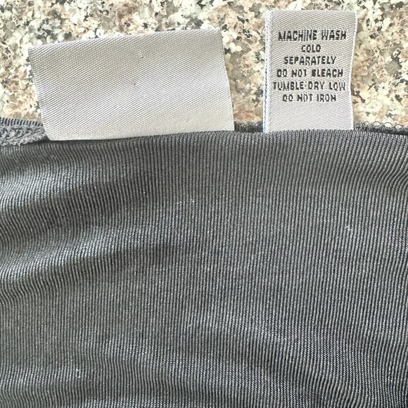 Chico's Travelers Size 3 Dress Solid Black Sleeveless Stretch Slinky Tank Sheath - Picture 11 of 12